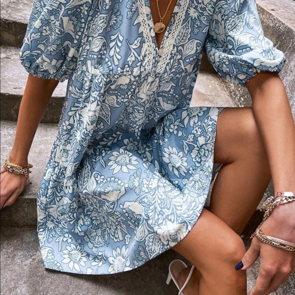Brand new without tags popular SHEIN pretty floral boho dress - size large